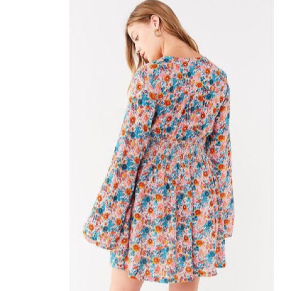 NWT Urban Outfitters Floral Smocked Mini Dress - Picture 4 of 7